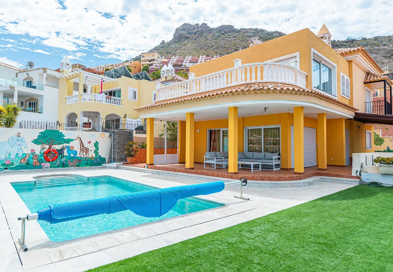 Villa en Costa Adeje - Villa con piscina privada y magníficas vistas Nekhamkin
