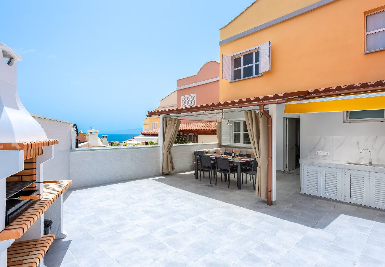 Casa adosada en Adeje - Moderna villa de 4 dormitorios en Costa Adeje Olga