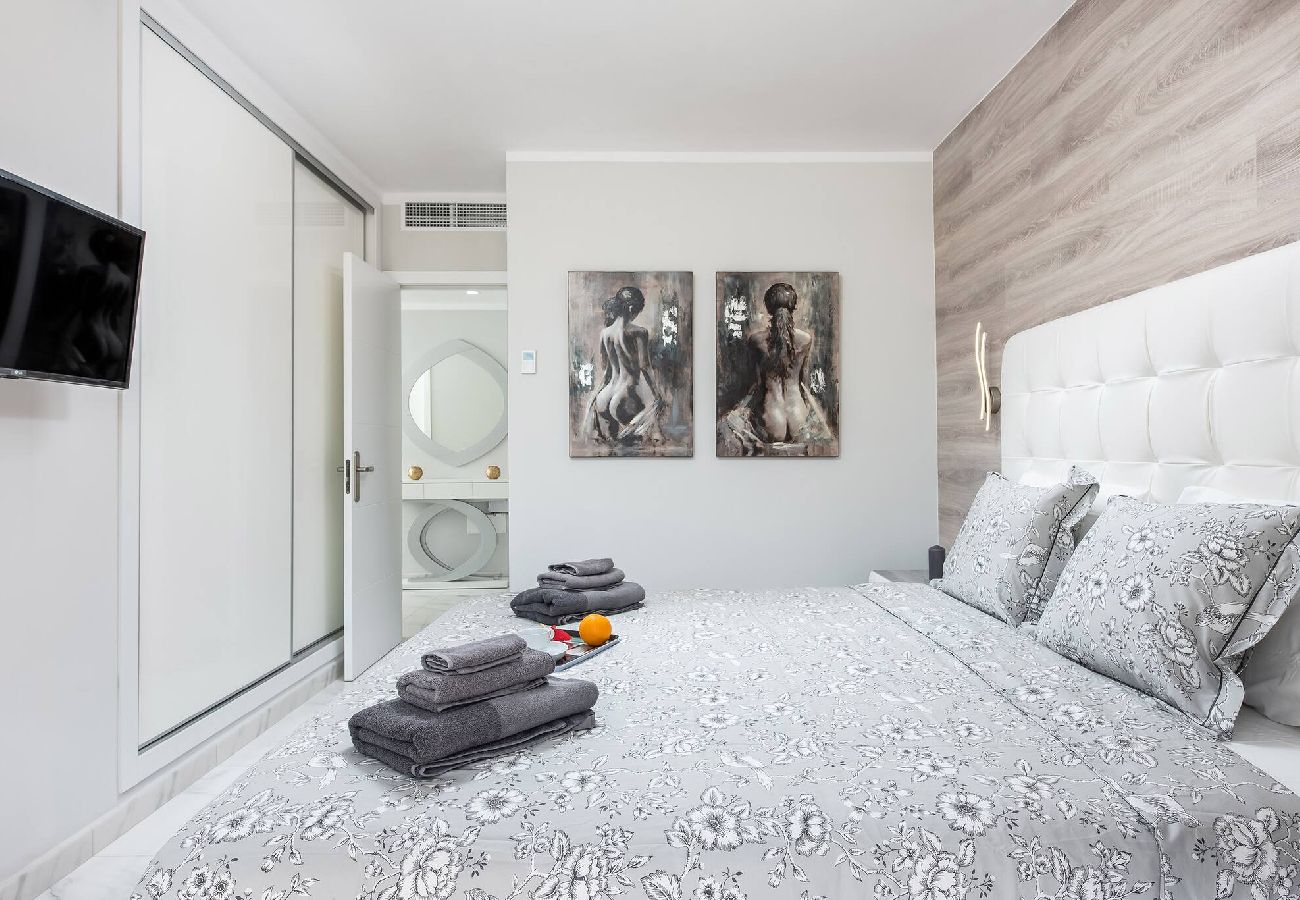 Casa adosada en Adeje - Moderna villa de 4 dormitorios en Costa Adeje Olga