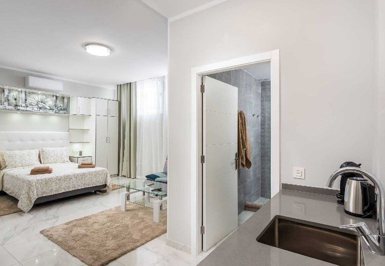 Casa adosada en Adeje - Moderna villa de 4 dormitorios en Costa Adeje Olga