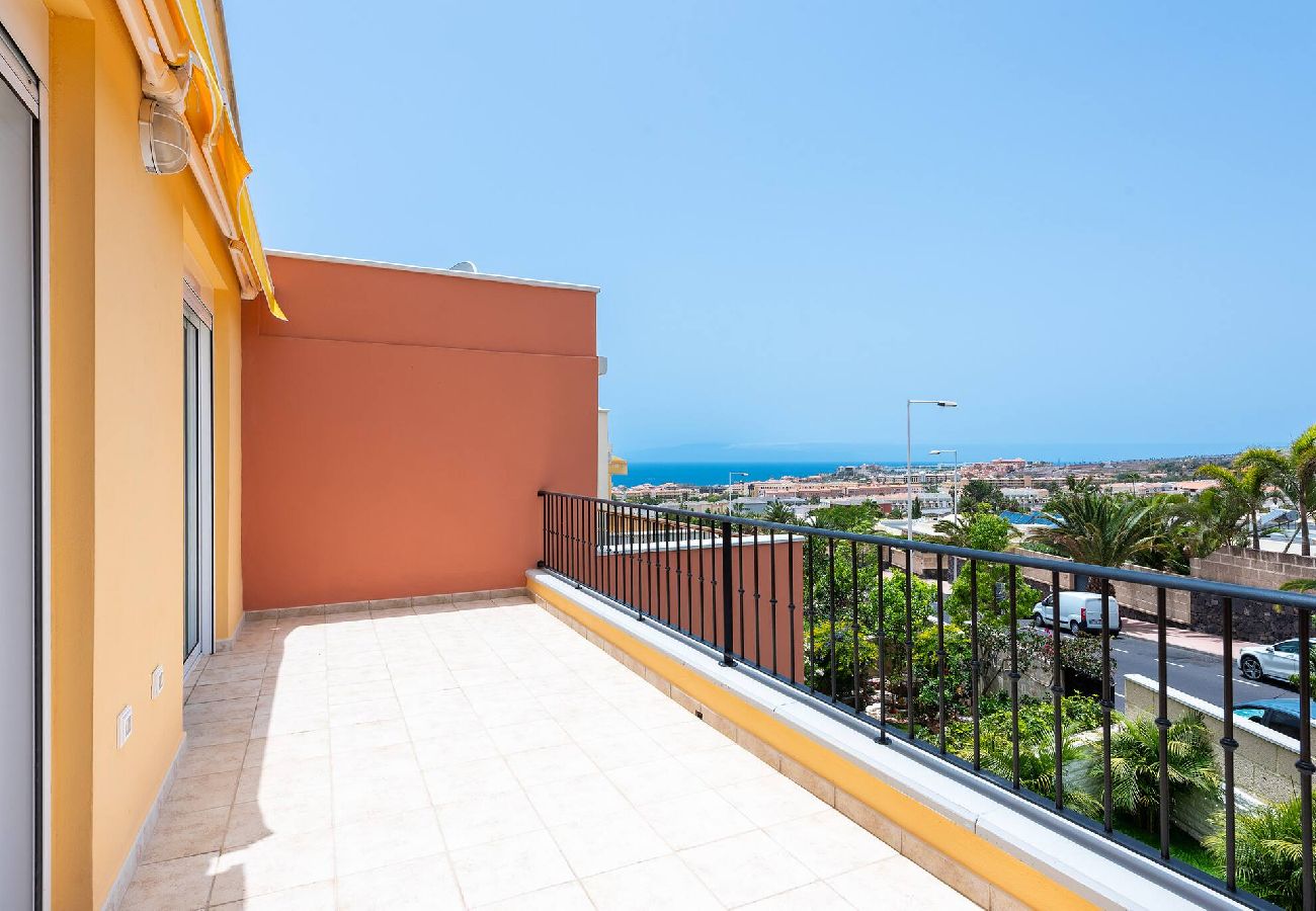 Casa adosada en Adeje - Moderna villa de 4 dormitorios en Costa Adeje Olga