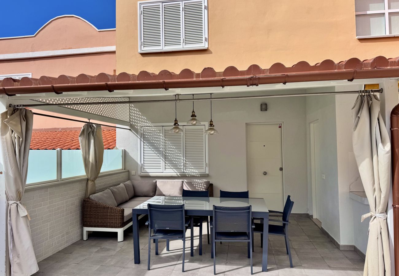 Casa adosada en Adeje - Moderna villa de 4 dormitorios en Costa Adeje Olga