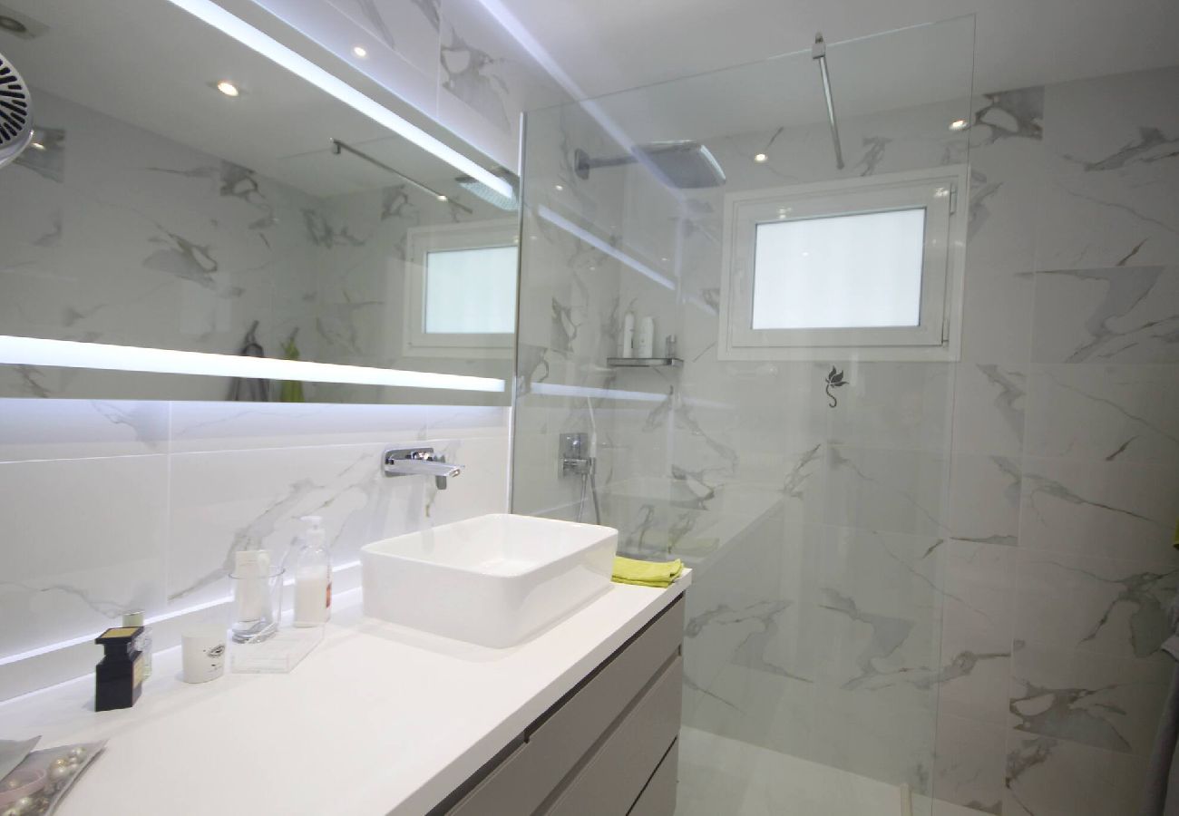 Apartamento en Costa Adeje - Apartamento de lujo en primera linea de El Duque D11