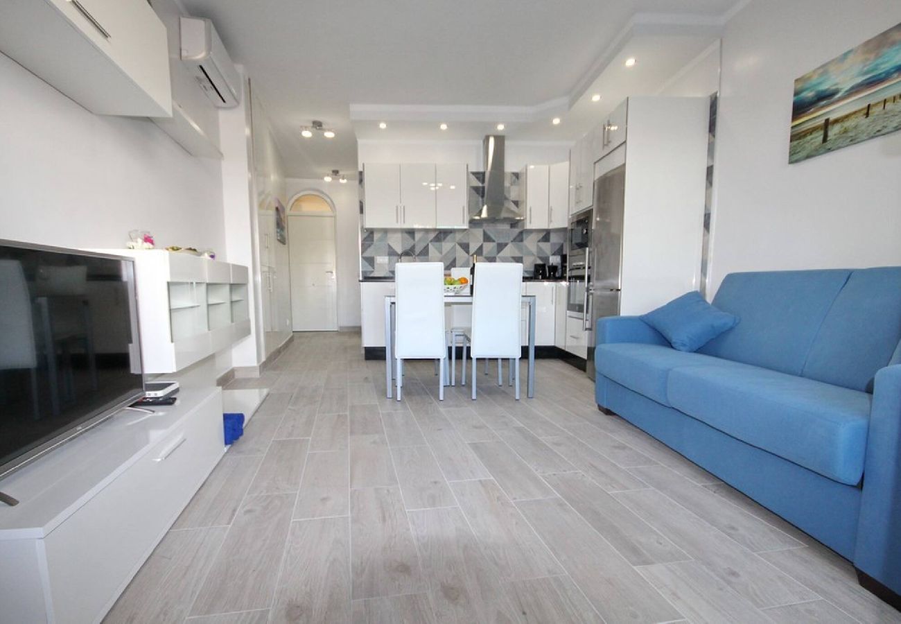 Apartamento en Adeje - Apartamento en complejo con piscina en Costa Adeje 