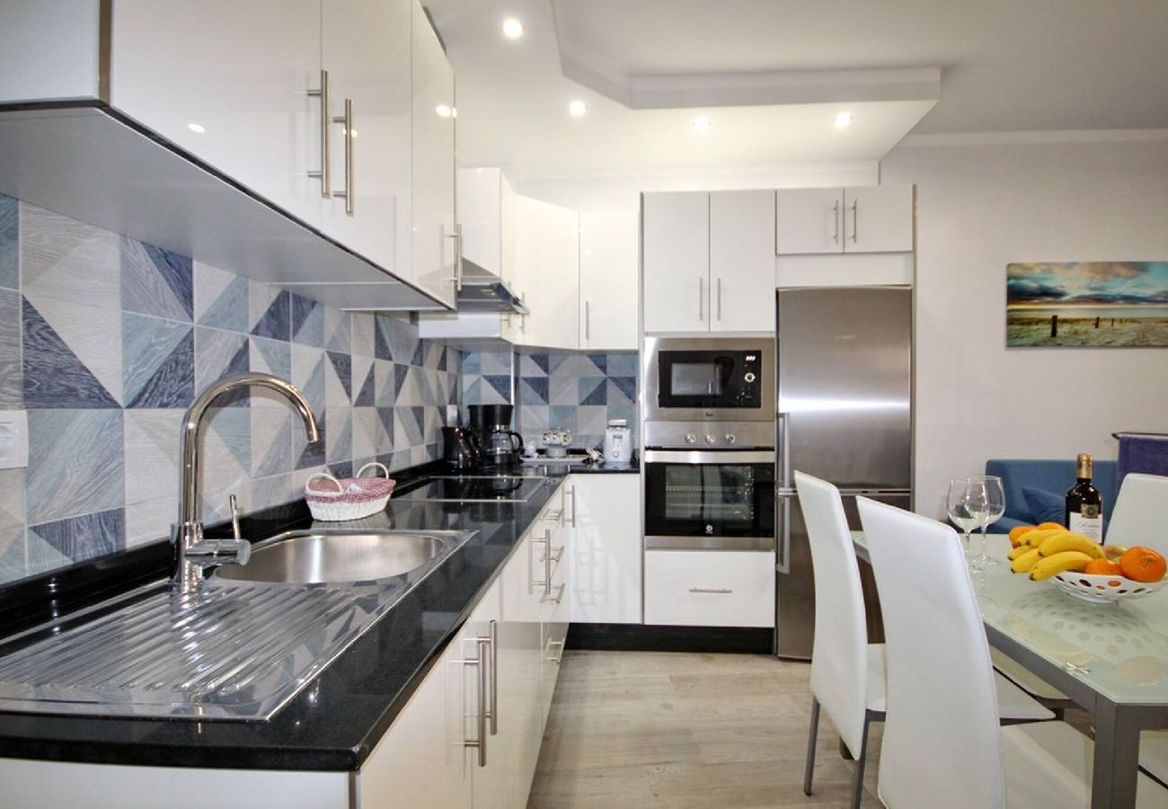 Apartamento en Adeje - Apartamento en complejo con piscina en Costa Adeje 