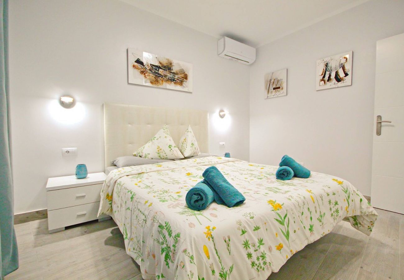 Apartamento en Adeje - Apartamento en complejo con piscina en Costa Adeje 