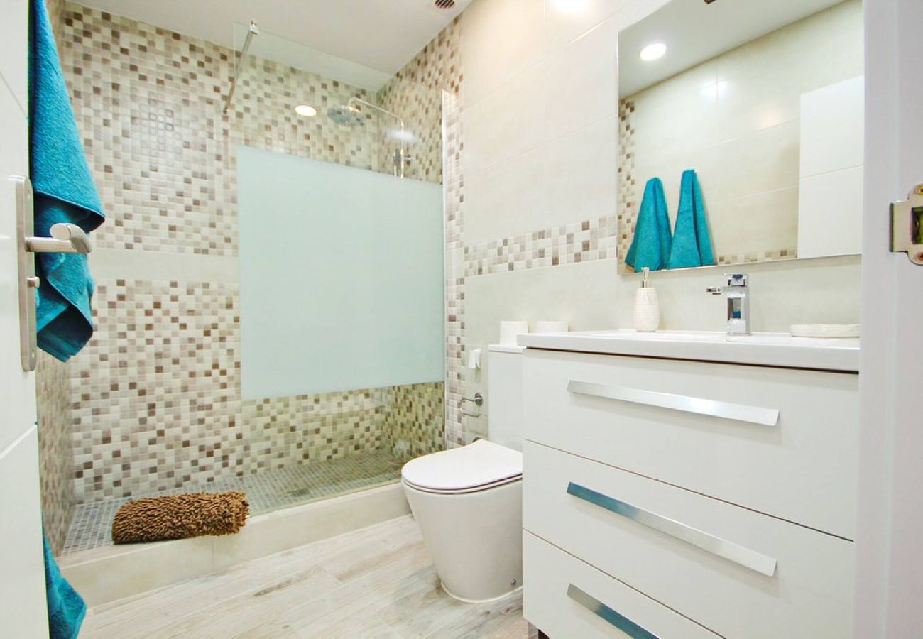 Apartamento en Adeje - Apartamento en complejo con piscina en Costa Adeje 