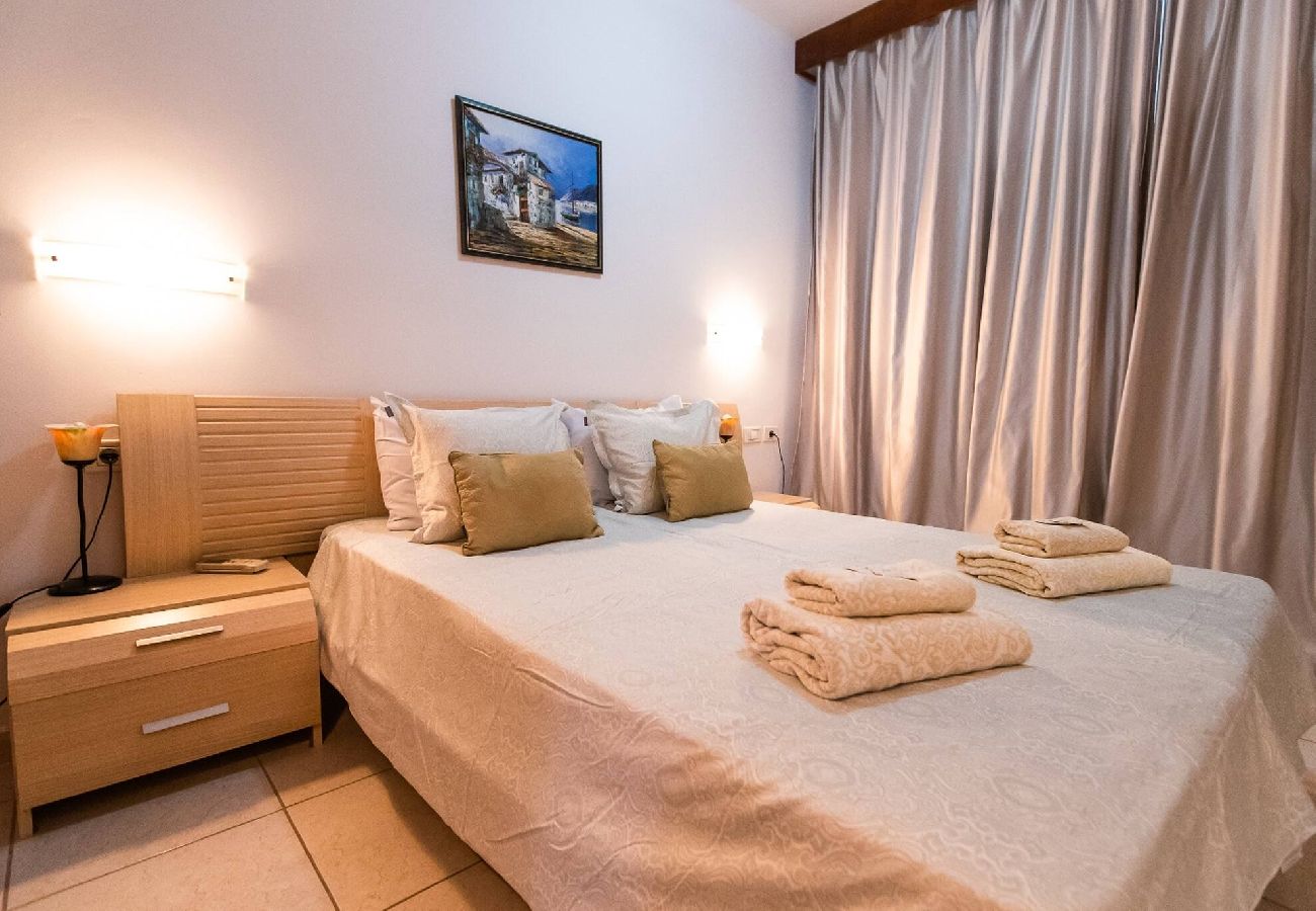 Apartamento en Costa Adeje - Apartamento de 2 dormitorios El Duque, Costa Adeje 