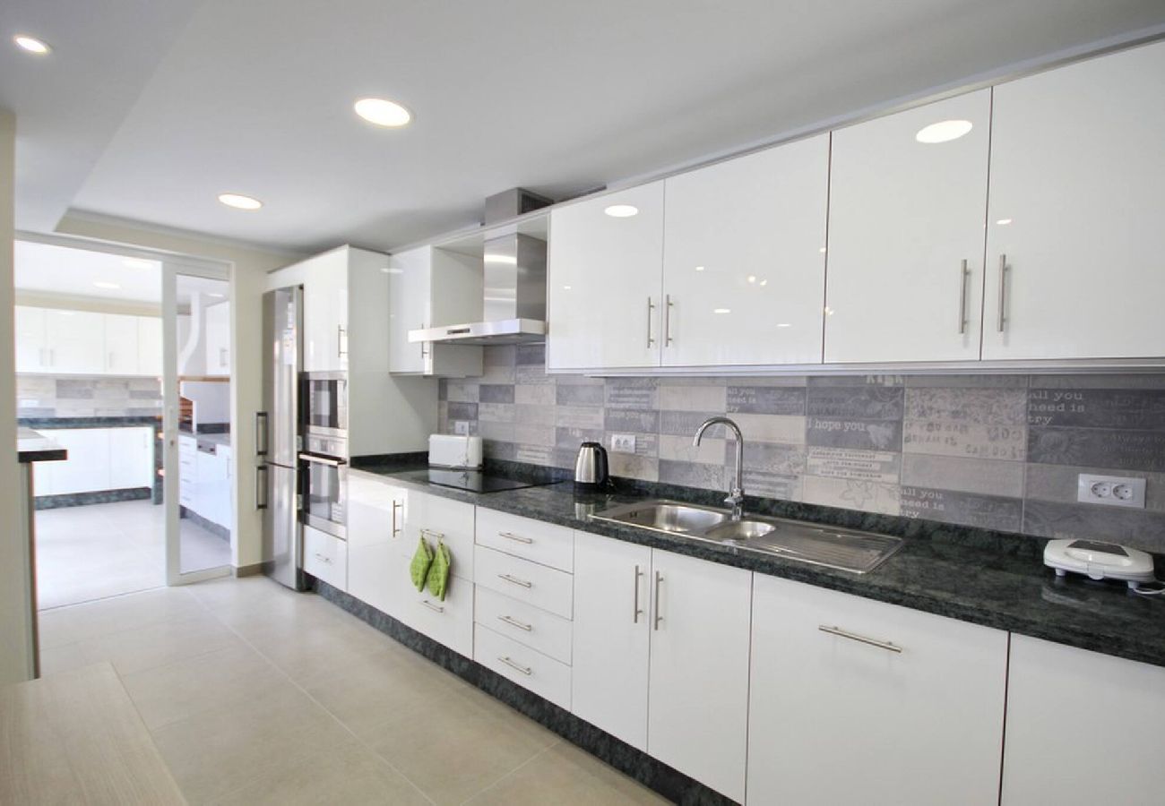 Villa en Costa Adeje - Villa de 5 dormitorios en Costa Adeje 