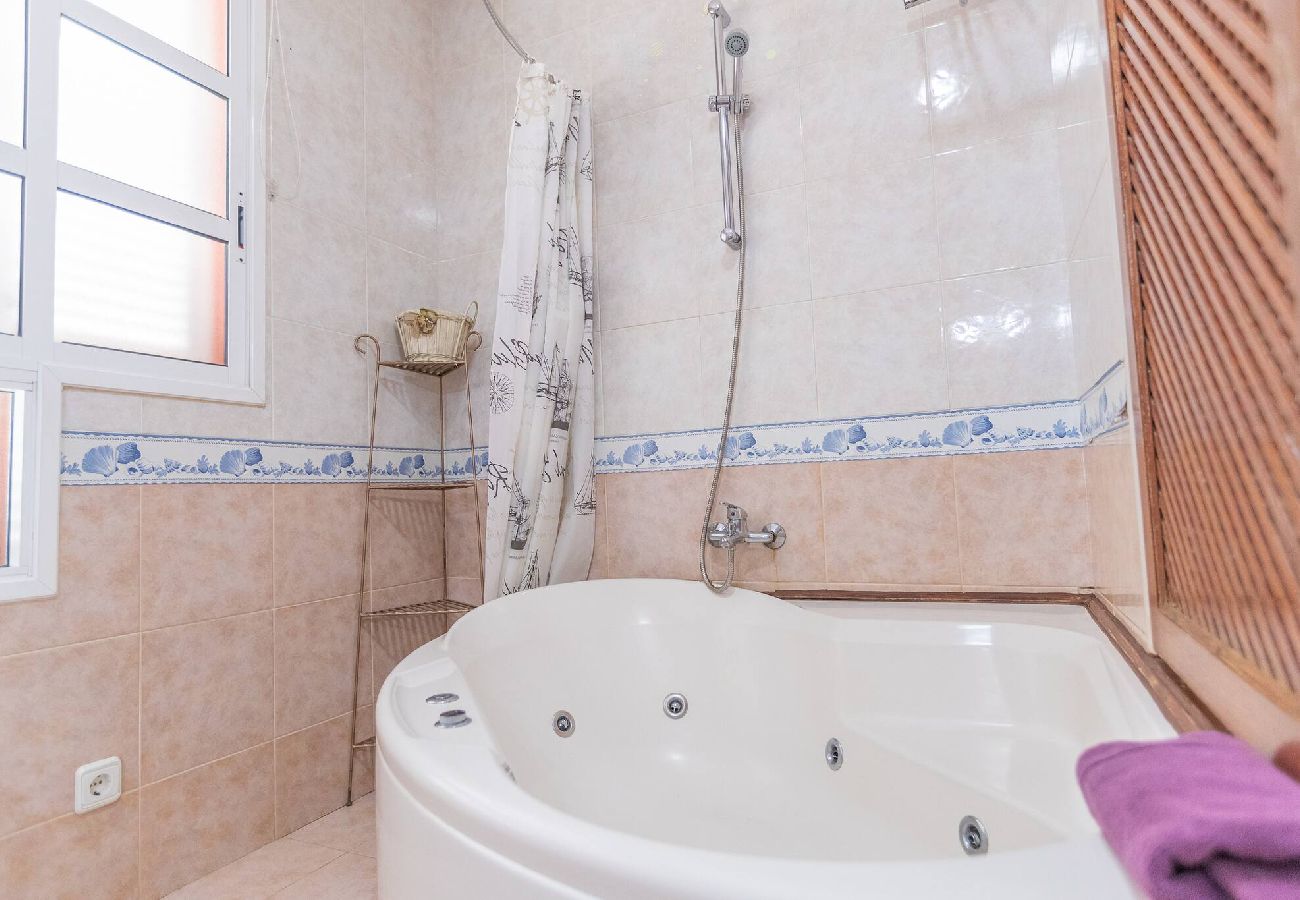 Villa en Costa Adeje - Bonita Villa de 3 Dormitorios en El Duque