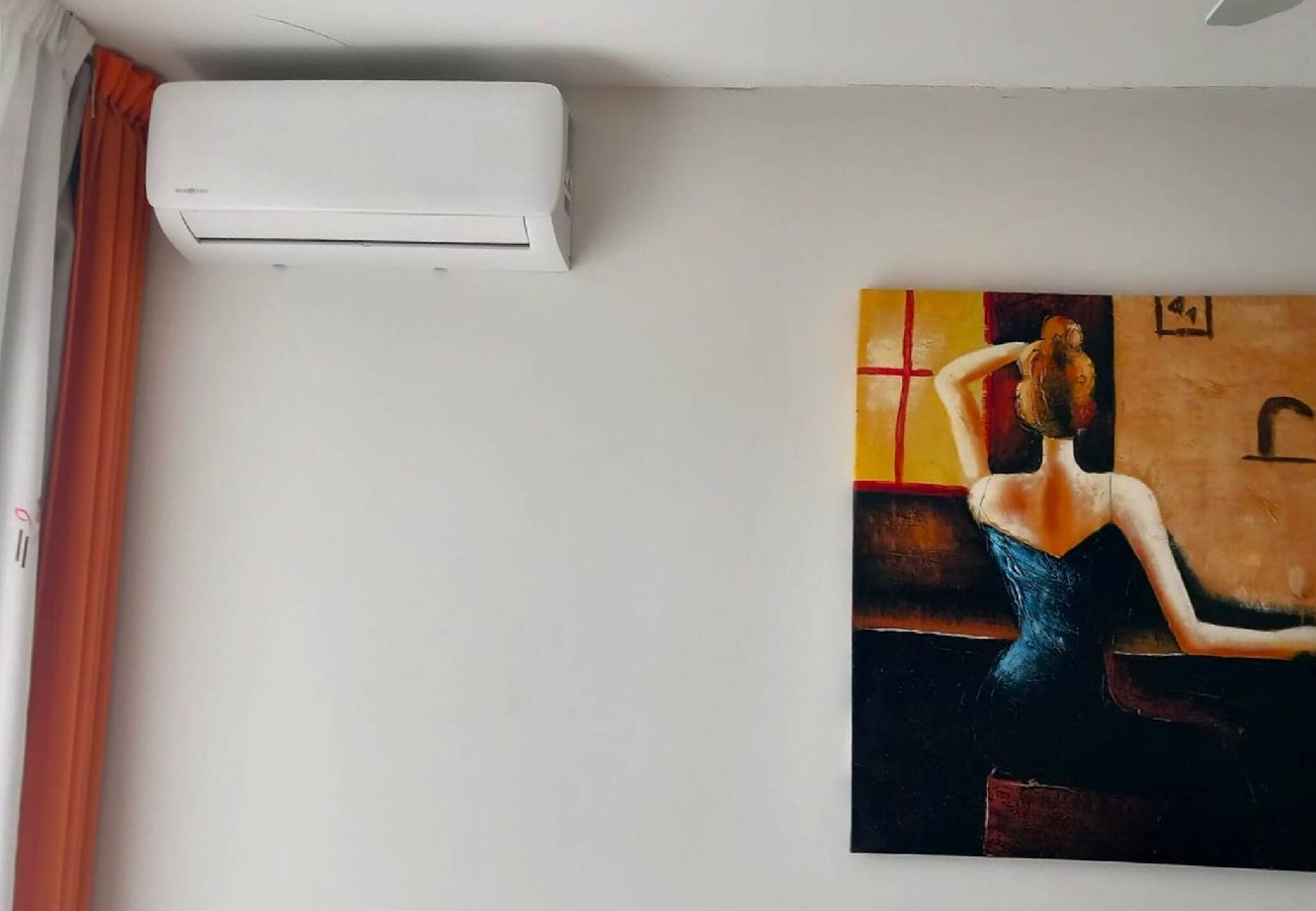 Ferienwohnung in Arona - Fabelhaftes Apartment mit zwei Schlafzimmern