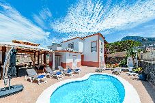 Villa in Costa Adeje - Villa with pool in Madro&ntilde;al...