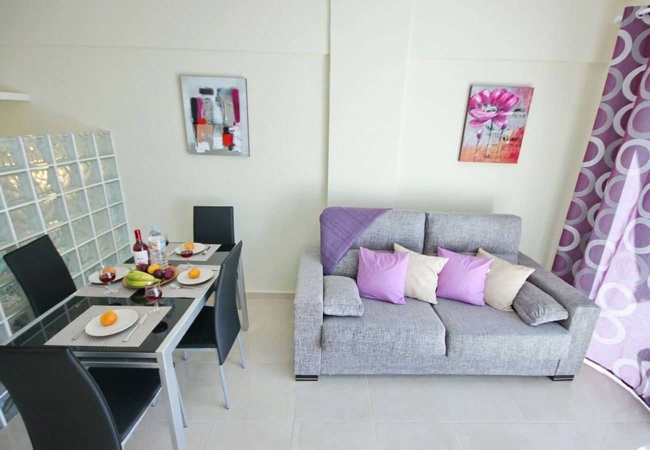 Studio in Costa Adeje - Beachfront studio El Duque D25