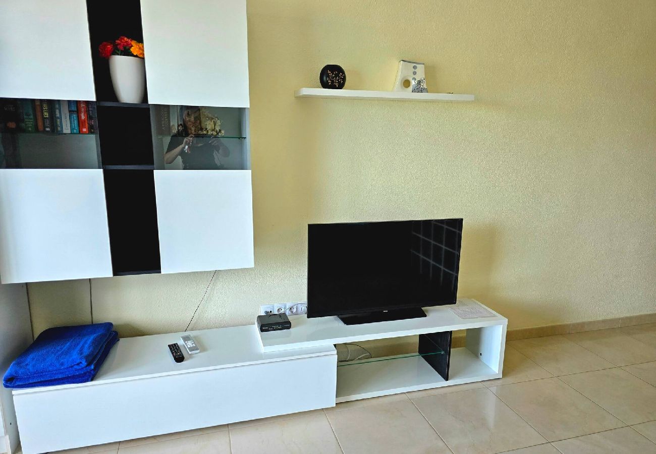 Studio in Costa Adeje - Beachfront studio El Duque D25