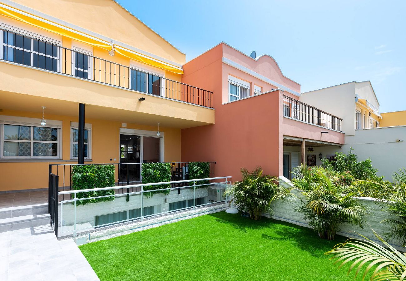 Terraced House in Adeje - Modern 4-bedroom villa in Costa Adeje Olga