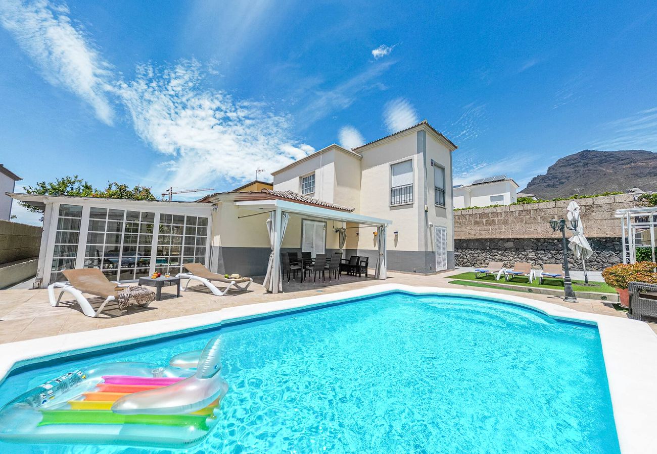 Villa in Costa Adeje - Cozy villa in Madroñal de Fañabe with pool