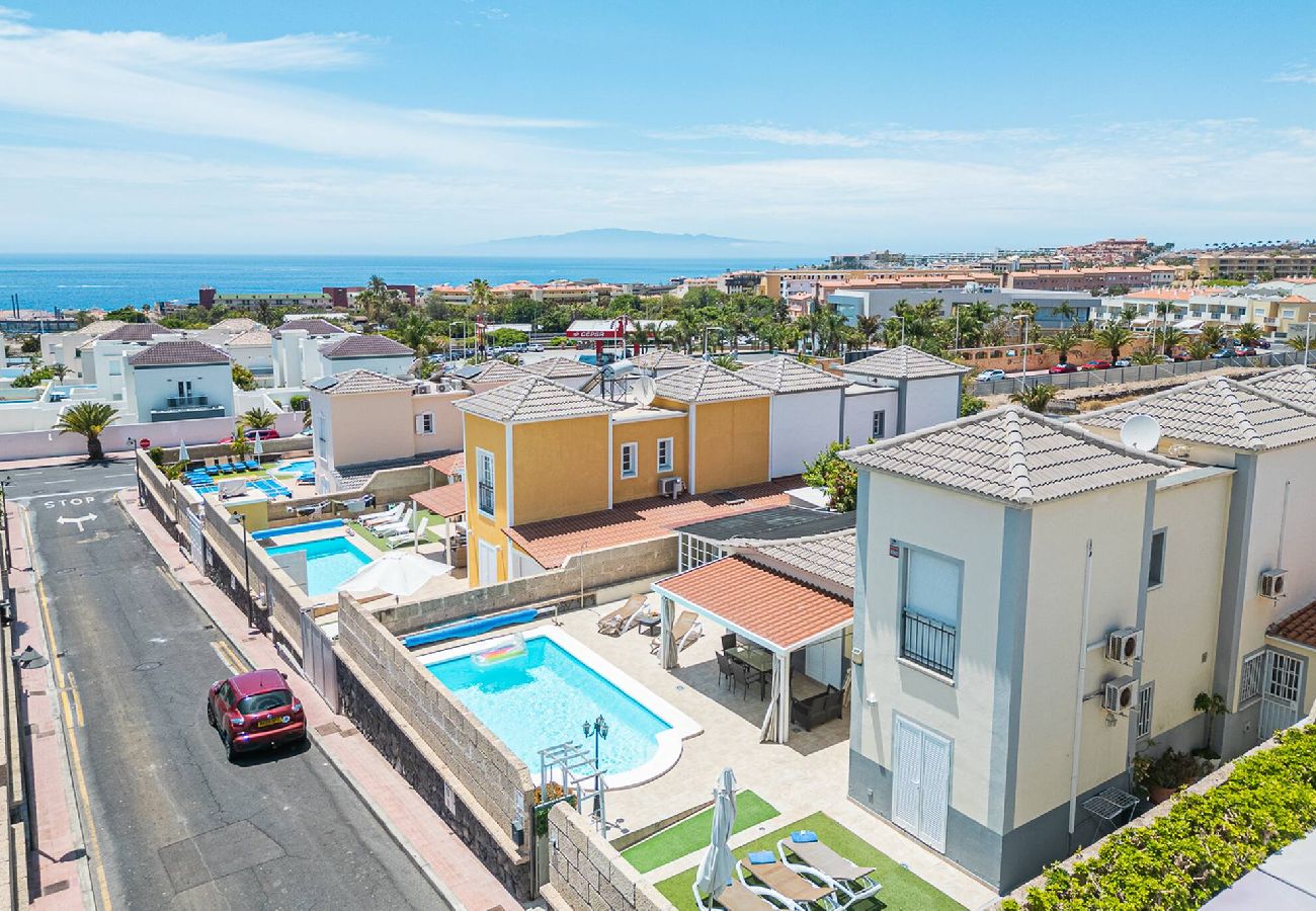 Villa in Costa Adeje - Cozy villa in Madroñal de Fañabe with pool