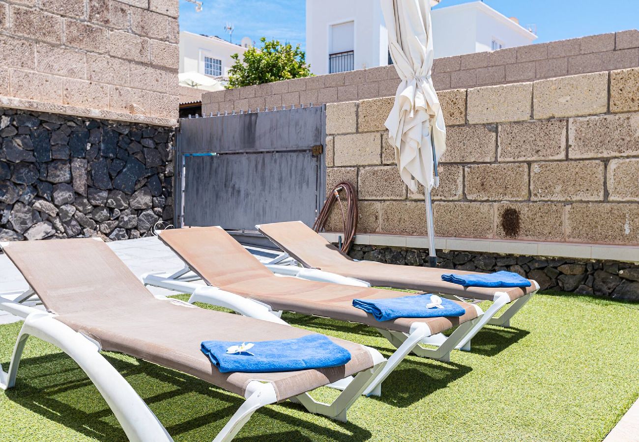 Villa in Costa Adeje - Cozy villa in Madroñal de Fañabe with pool
