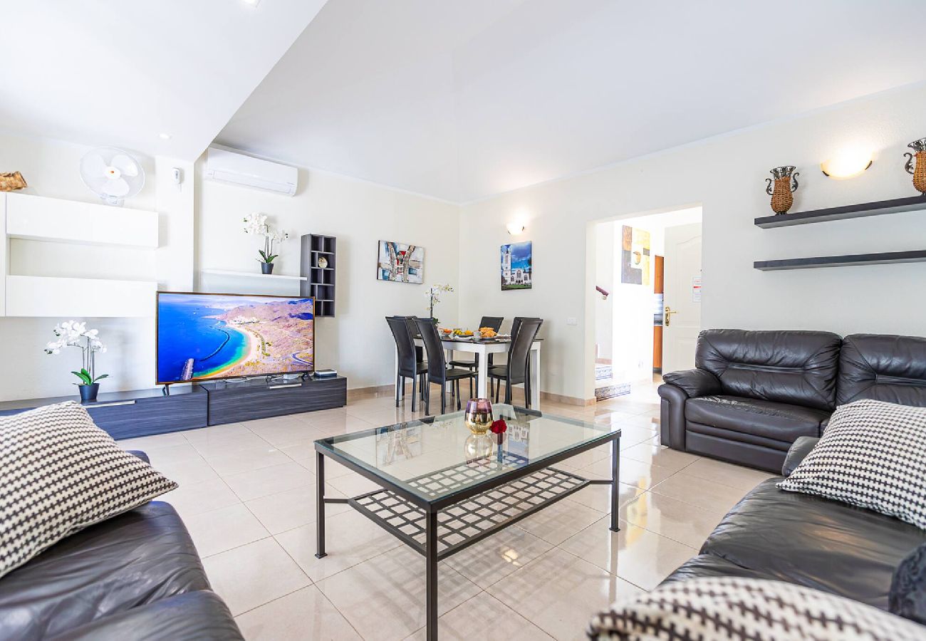 Villa in Costa Adeje - Cozy villa in Madroñal de Fañabe with pool
