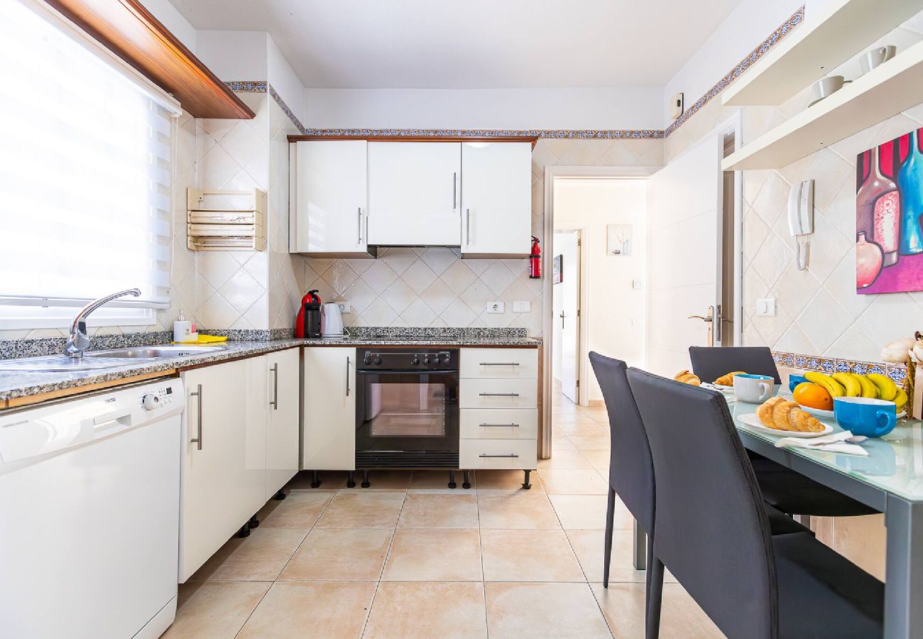 Villa in Costa Adeje - Cozy villa in Madroñal de Fañabe with pool