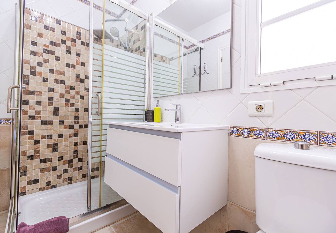 Villa in Costa Adeje - Cozy villa in Madroñal de Fañabe with pool
