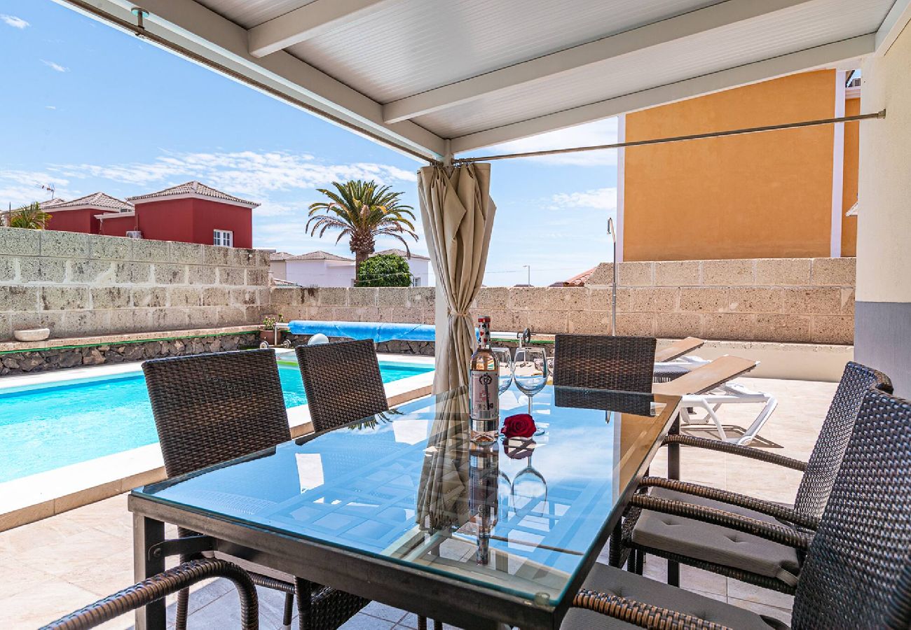 Villa in Costa Adeje - Cozy villa in Madroñal de Fañabe with pool