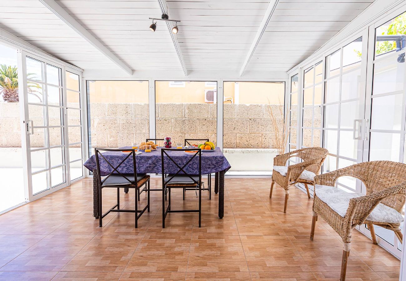 Villa in Costa Adeje - Cozy villa in Madroñal de Fañabe with pool