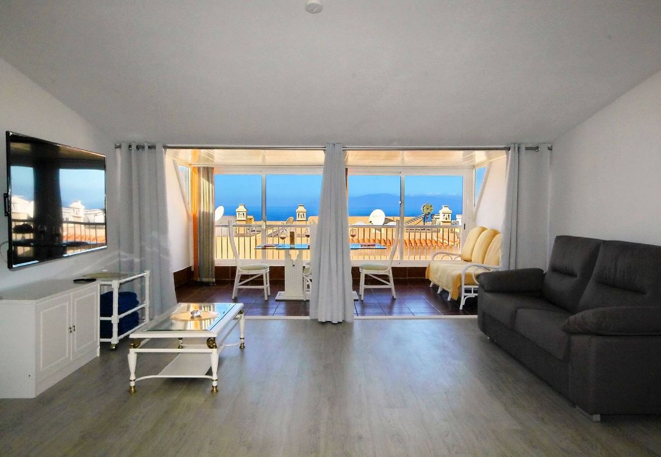 Terraced House in Costa Adeje - Cozy townhouse with ocean views 