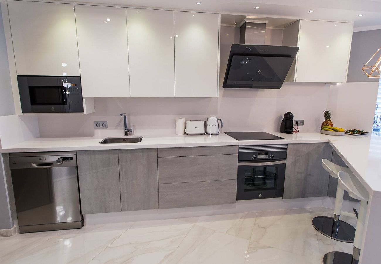 Apartment in Arona - Luxurious 2-bedroom apartment in Los Cristianos