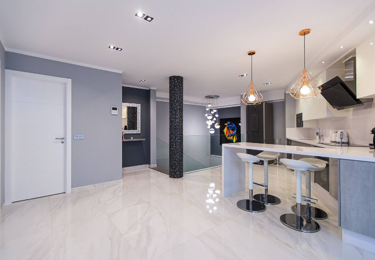 Apartment in Arona - Luxurious 2-bedroom apartment in Los Cristianos