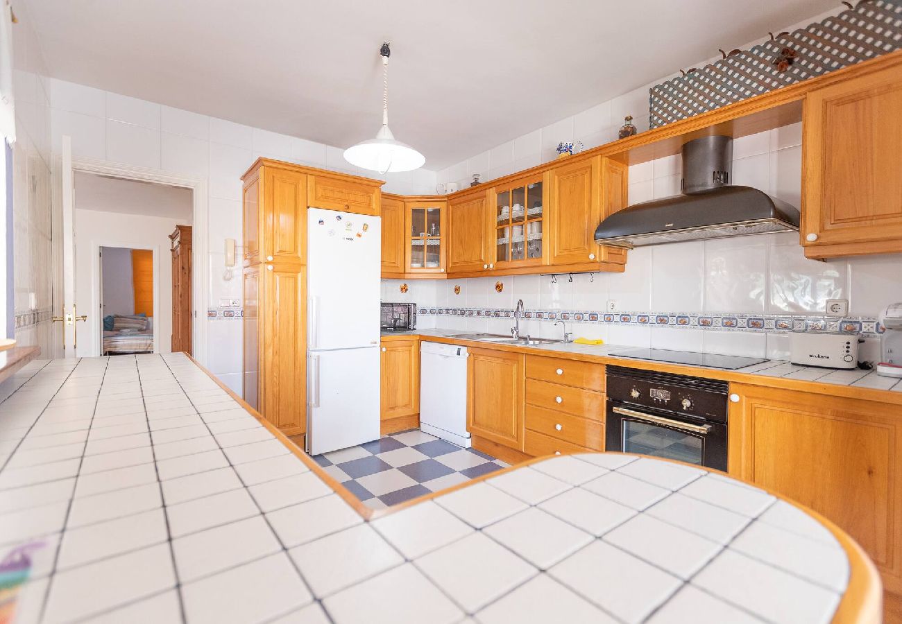 Villa in Costa Adeje - Nice 3 Bedroom Villa in El Duque 