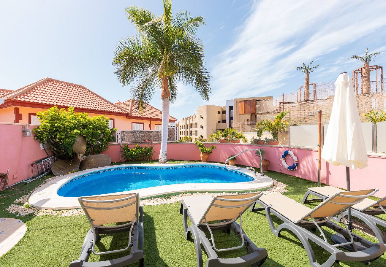 Villa in Costa Adeje - Nice 3 Bedroom Villa in El Duque 
