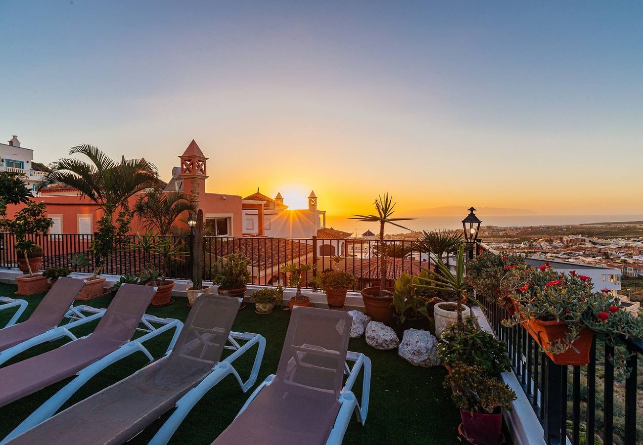 Villa a Costa Adeje - Villa con piscina privata e magnifica vista su Nekhamkin