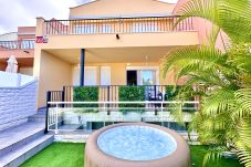 Casa a schiera a Adeje - Moderna villa con 4 camere da letto a...