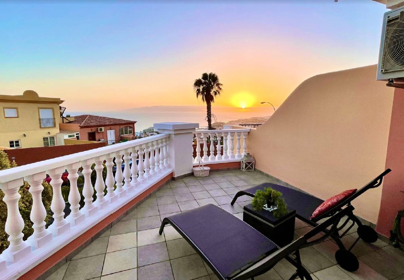 Appartamento a Costa Adeje - Splendido duplex con vista panoramica sull'oceano
