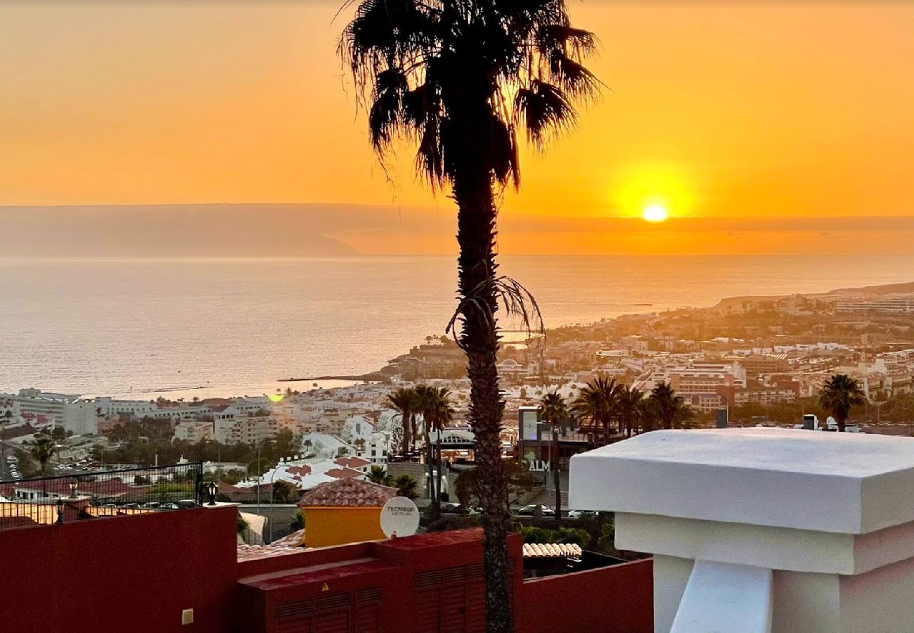 Appartamento a Costa Adeje - Splendido duplex con vista panoramica sull'oceano
