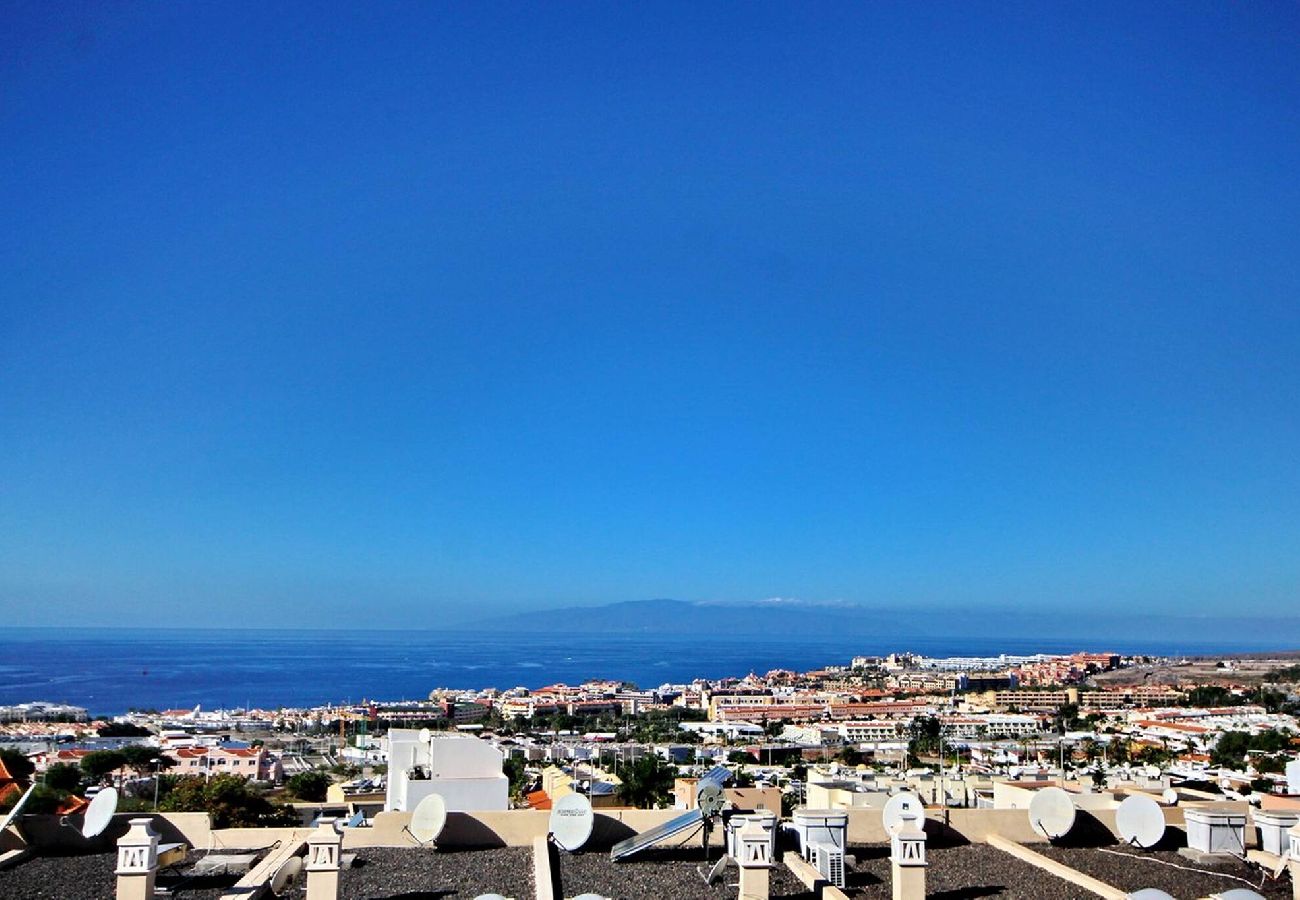 Таунхаус на Costa Adeje - Таунхаус с видом на море в Коста Адехе